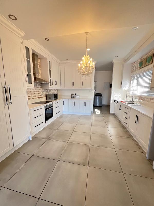 To Let 5 Bedroom Property for Rent in Kathu Northern Cape